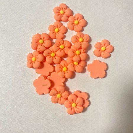 30 وردة بلاستك لون برتقالي